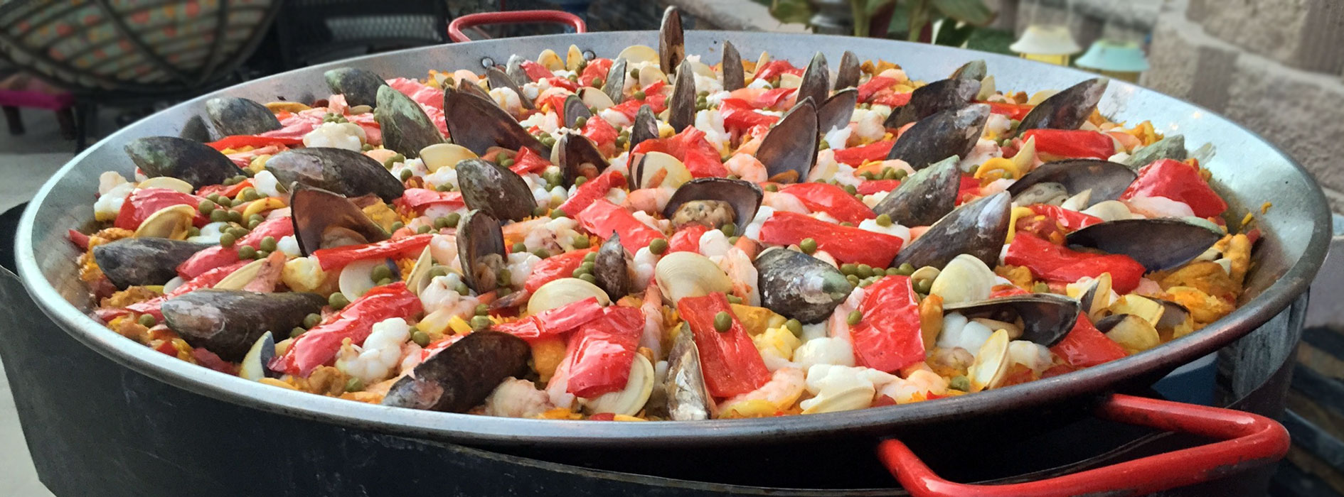 Paella Valenciana zoomed image for our Paella catering in southern california